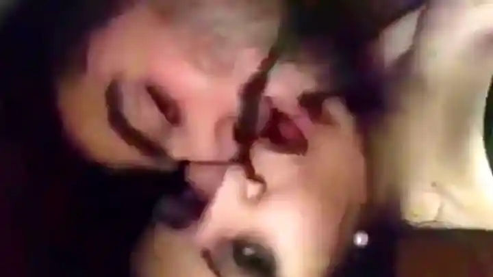 نيچ عراقي 69 تگلة چب بكسي.         Iraqi Sex Begs him to Cum