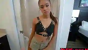 Stepsis Scarlit Scandal rubbing her clit