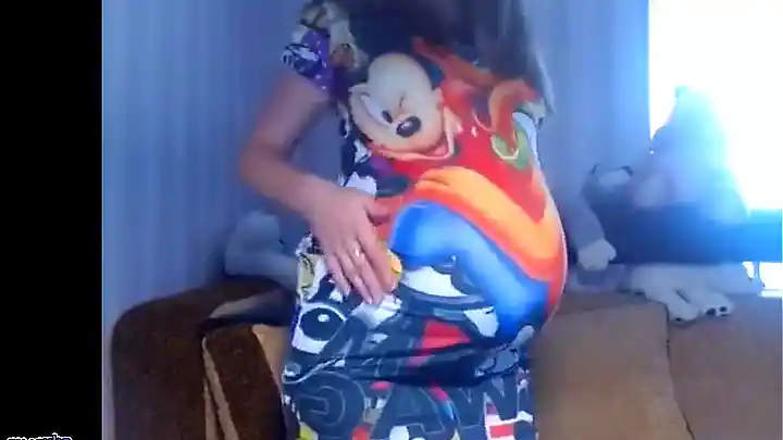 Pregnant Teen Solo