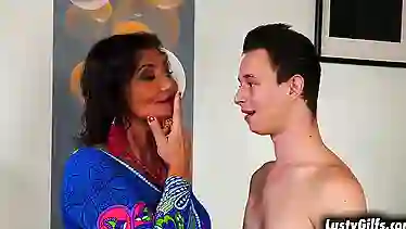Mature Arwen Gets Fucked by Younger Guy