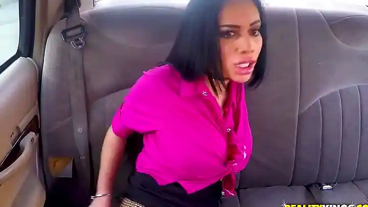 Black haied prostitute is offering her pussy to a stranger and getting caught by police