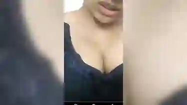 indian hot milf showing her sexy body on live