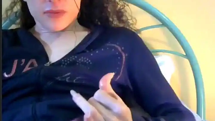 Hermaphrodite Selfsucks and cums twice