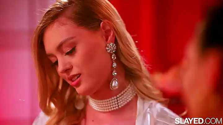 Goddess Guzman uses her tongue to relax GF Amber Moore in HD porn video