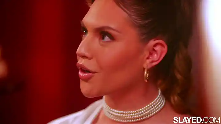 Goddess Guzman uses her tongue to relax GF Amber Moore in HD porn video