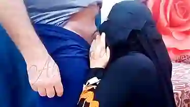 Sara Blonde & Sweetie Fox in a steamy niqab video - Nick's POV