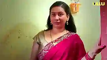 Watch this mature housewife strip down & tease with her massive tits and juicy ass