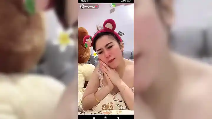 Watchbinor Mulus Cantik get down and dirty in a steamy threesome