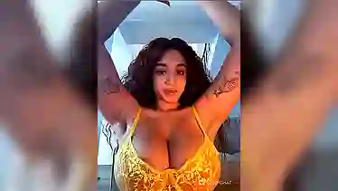 Naomisroom Aka NaomiThe Berlin Sexxy CumSlut Bitch Fucks Her Hairy Creampie Pusssy 2024