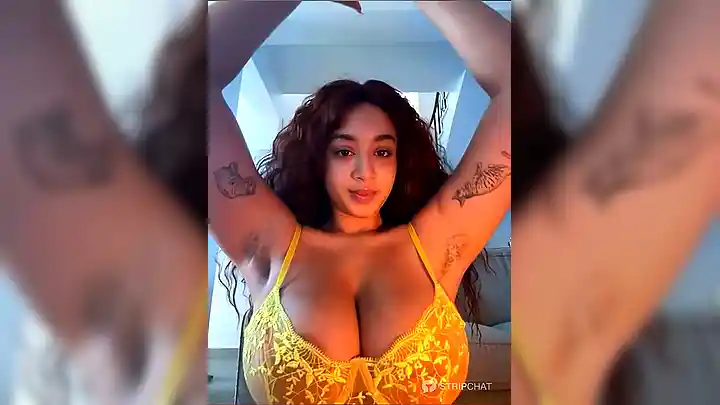 Naomisroom Aka NaomiThe Berlin Sexxy CumSlut Bitch Fucks Her Hairy Creampie Pusssy 2024