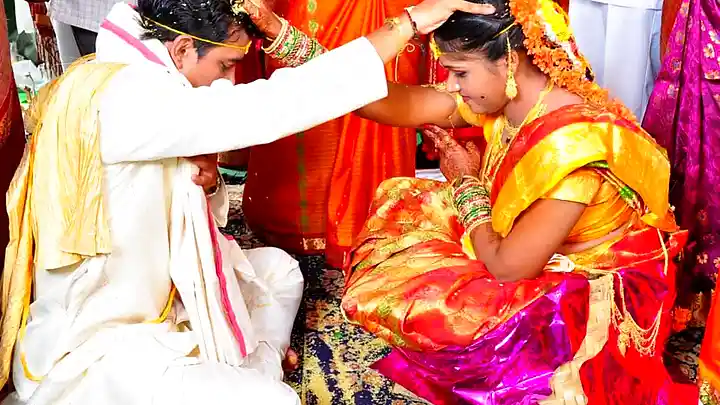 A Lesson for a Cheating Wife Bewfa Bbhabhi Ki Chudai Bollywood XXX