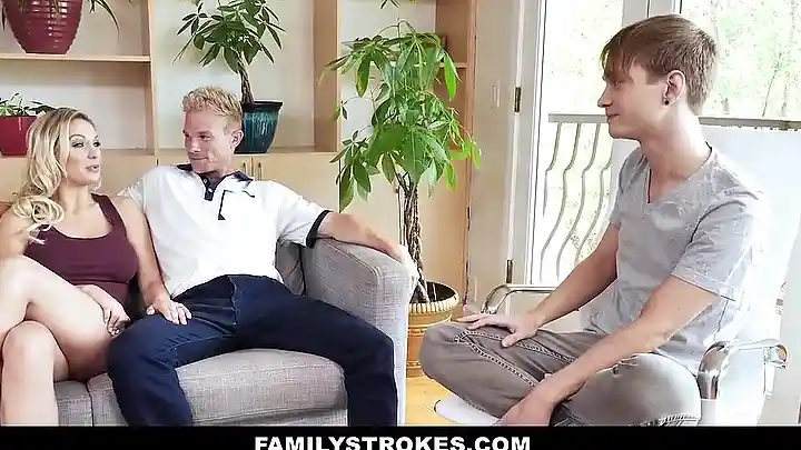 FamilyStrokes - Kenzie Taylor’s Tight MILF Pussy Gets Slammed