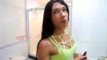 Super hot Alexa Campbell behind the scenes