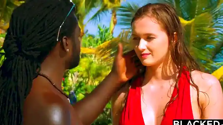 BLACKED His Wife Cuckolds Him On Her Interracial Caribbean Vacation - EPORNER