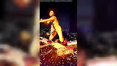 snr naked dance show